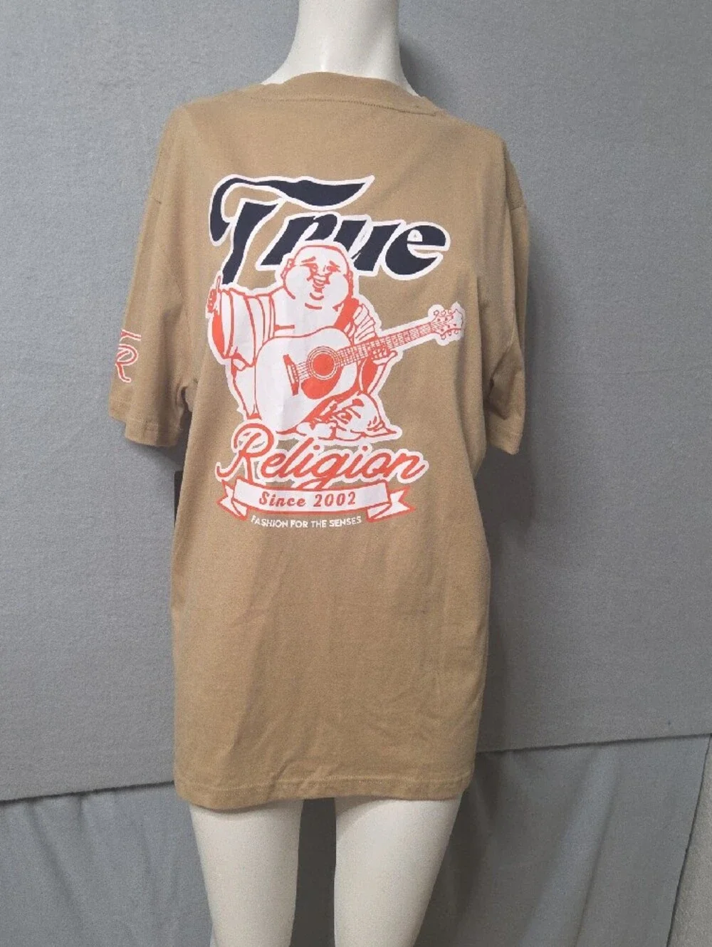 True Religion Tan Tee with Navy Chest Horseshoe Small Sz.